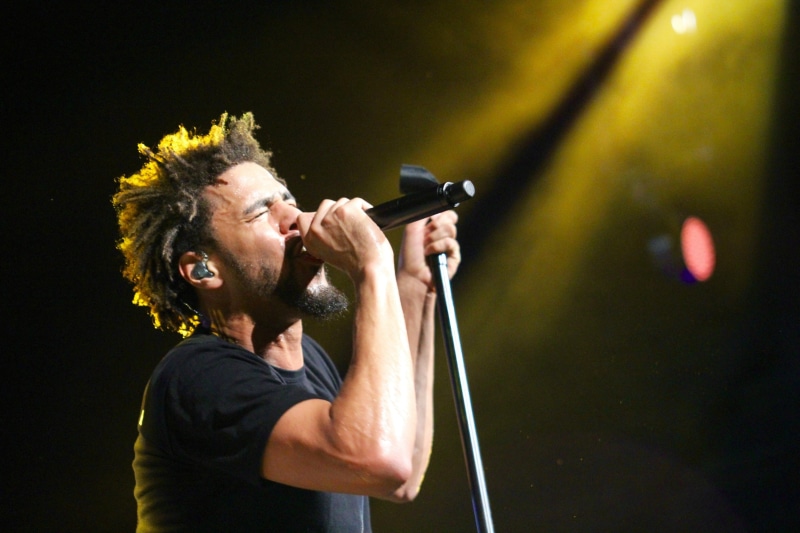 stage, one man only, Rap, singing, Rapper, mid adult, weapon, men, sing, musician, J Cole, side view, Music, singer, song, musical, concert, indoors, performer
