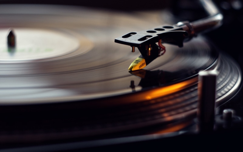 gramophone, selective focus, technology, close-up, nightlife, black, motion, music, spinning, entertainment, disk, turntable, indoors, arts culture and entertainment