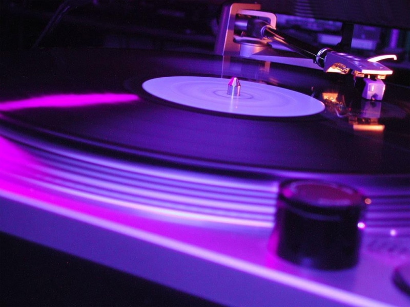 spinning, musical instrument, 480P, nightlife, gramophone, purple, music, retro styled, technology, musical equipment, selective focus, turntables, setting