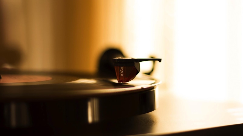 black, gramophone, audio equipment, crockery, musical instrument, retro styled, cup, vinyl, music, food and drink, selective focus, no people, record player needle