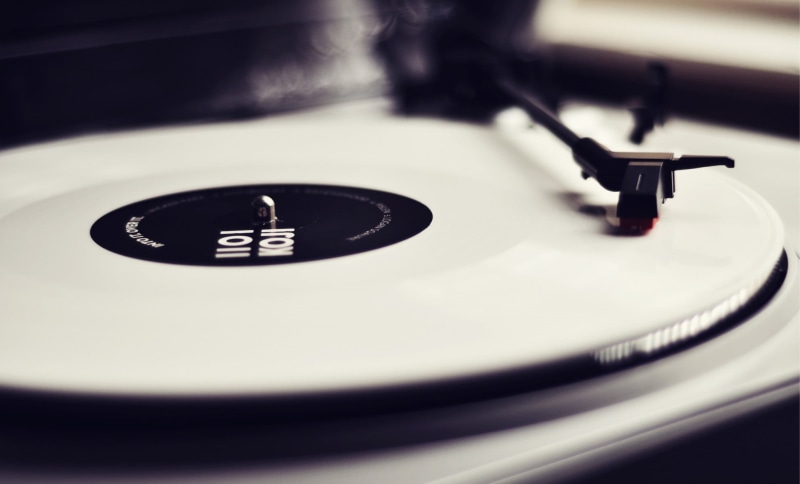 white, Disturbed, rock music, equipment, retro styled, indoors, record, focus on foreground, audio equipment, motion, nightlife, black color, technology