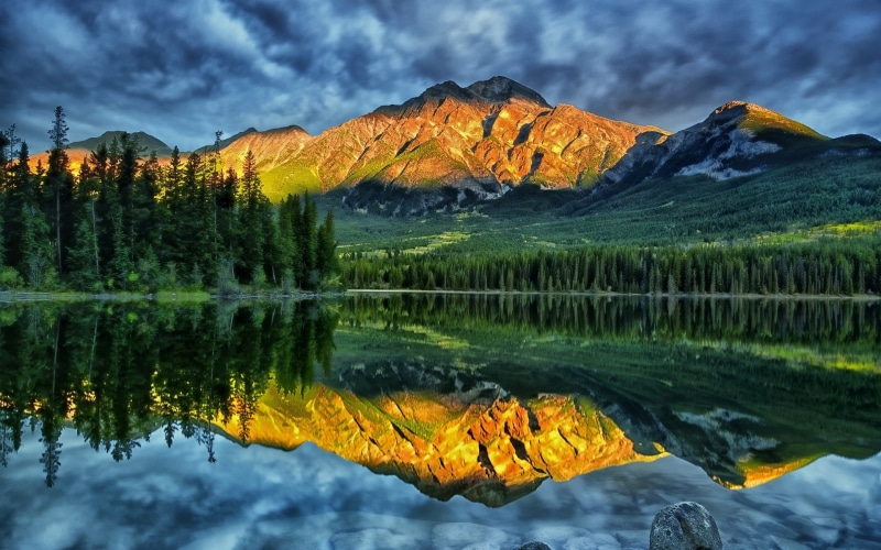 snowcapped mountain, no people, mountain peak, outdoors, tranquility, reflection lake, cloud - sky, standing water, beauty in nature, scenics - nature