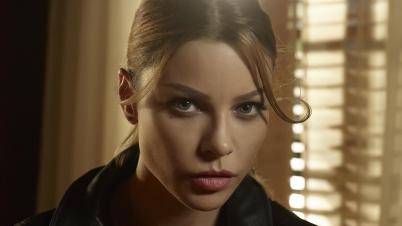 indoors, looking at camera, adult, women, close-up, body part, portrait, hairstyle, beautiful woman, Lucifer (TV Show), focus on foreground, young adult