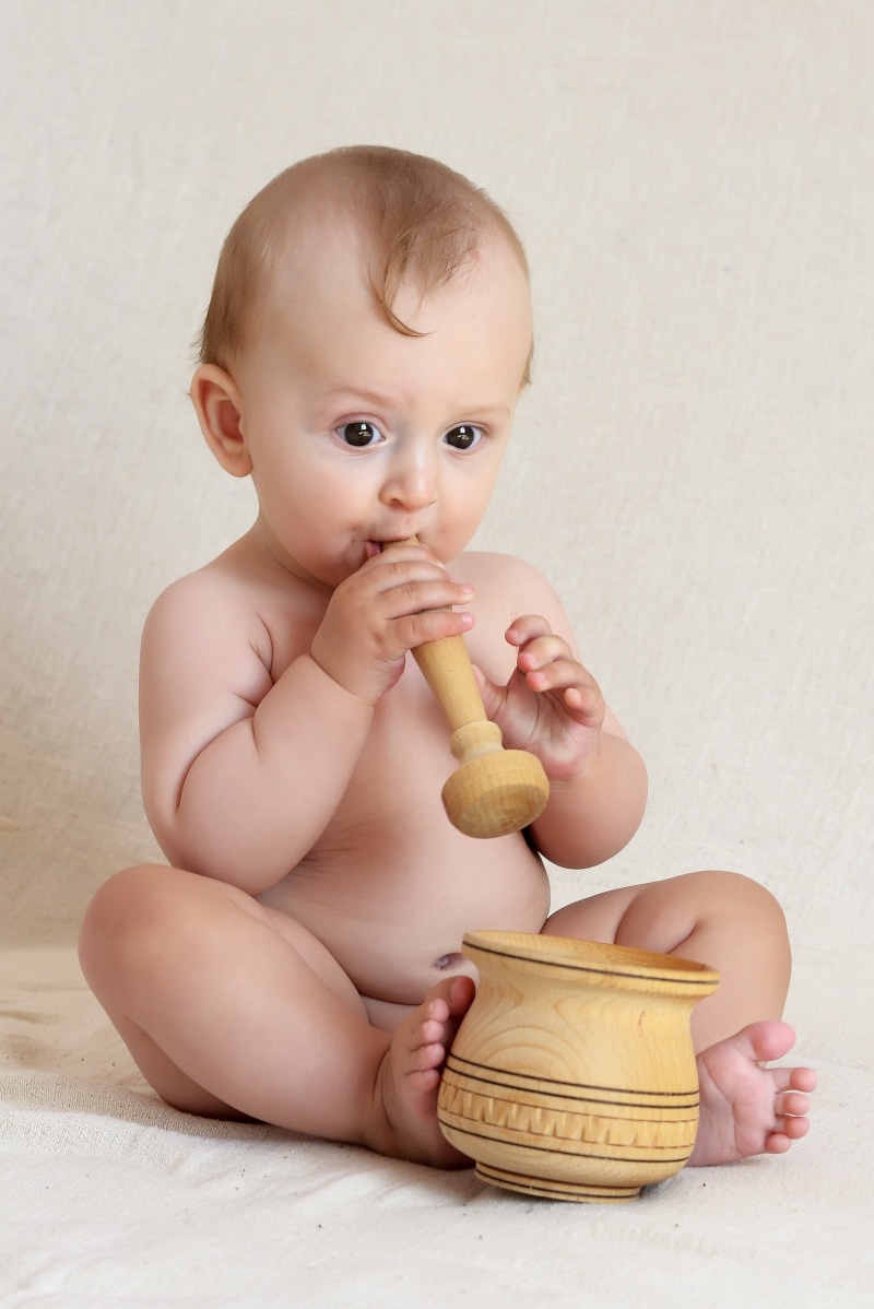photo, baby, child, shirtless, people, one person, childhood, boy, innocence, small child, toy, front view, real people, cute, portrait, indoors, kids