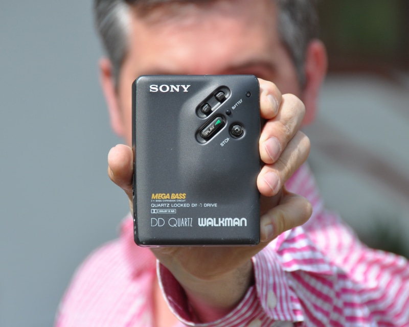 entertainment, finger, holding, leisure activity, communication, music, walkman, one person, focus on foreground, 2K, man, sony, close-up, human hand