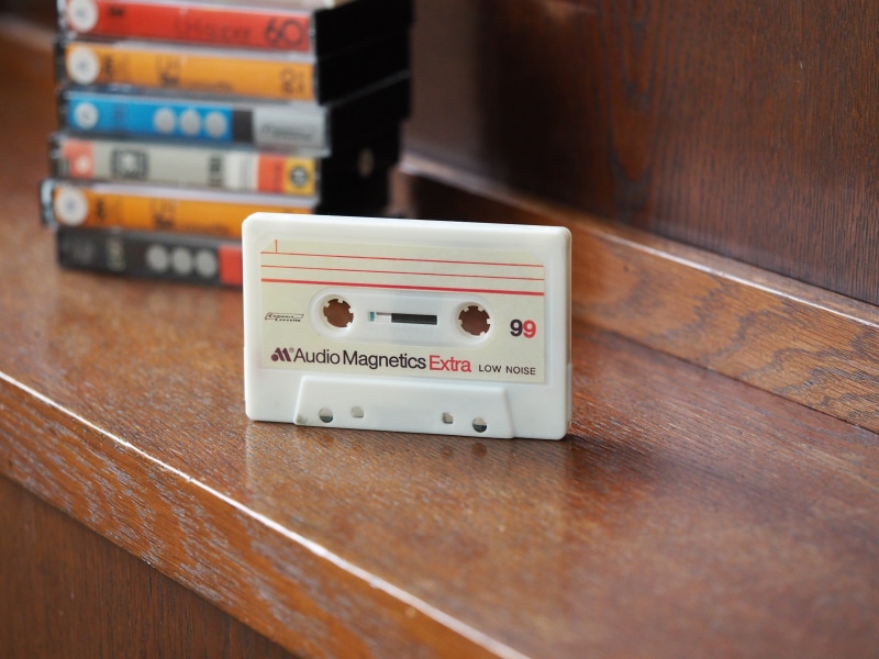 tape, number, arts culture and entertainment, metal, retro, 4K, music, close-up, wood - material, vintage, indoors, cassette, casette, equipment, focus on foreground