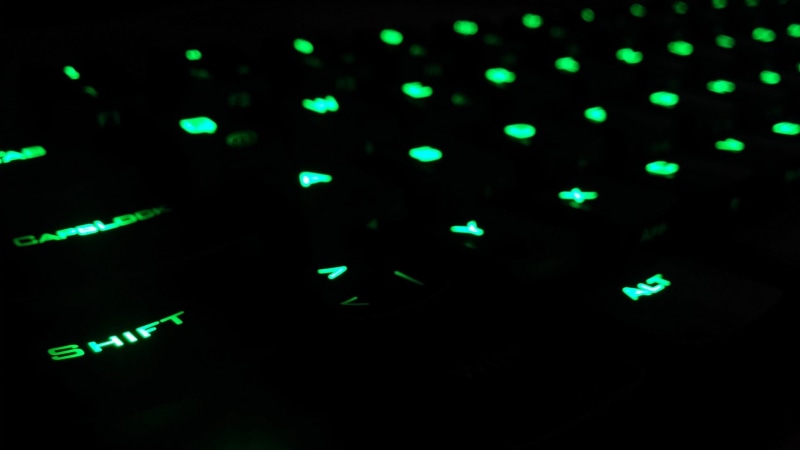 lighting equipment, 2K, keyboard, black, dark, led, light, abstract, glowing, motion, keyboards, backgrounds, mechanical keyboard, electricity, light - natural phenomenon