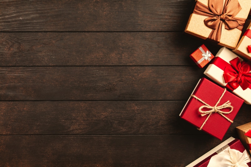 directly above, wrapping paper, no people, studio shot, wood, tied bow, christmas, season, still life, background, wooden, interior design, gift, 5K, indoors