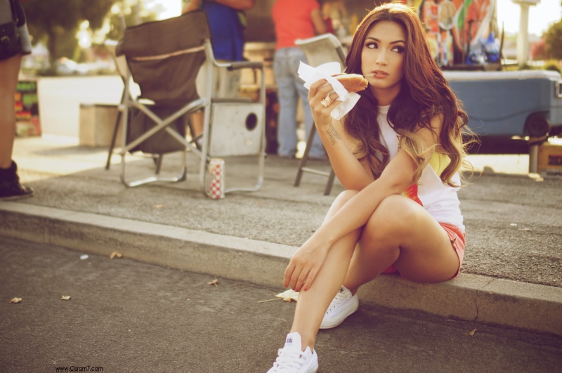 cheerful, refreshment, coffee - Drink, urban Scene, communication, adult, brunette, telephone, white, eating, women, happiness, shorts, internet, young Adult