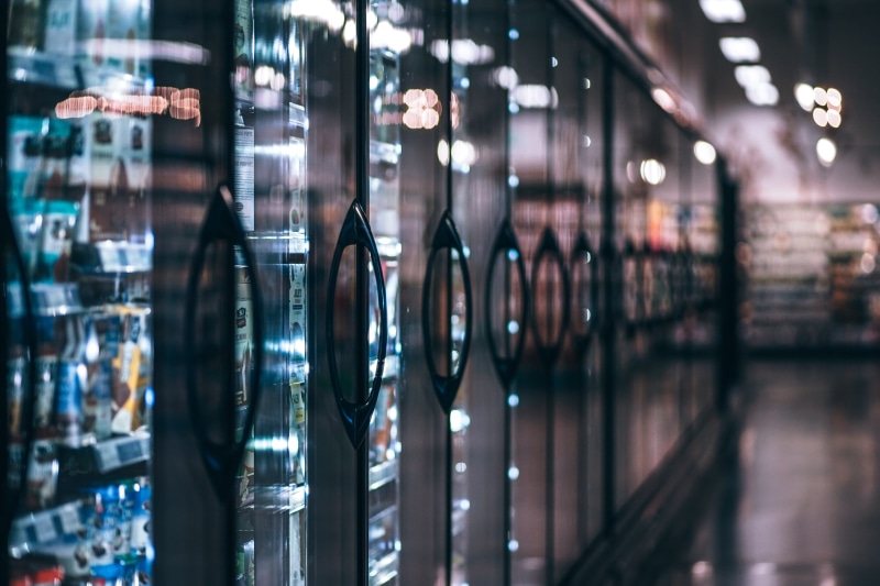 food, food and drink, refrigerators, in a row, section, glass, refrigerator, buy, aisle, 5K, no people, grocery, hypermarket, refreshment, industry, frozen