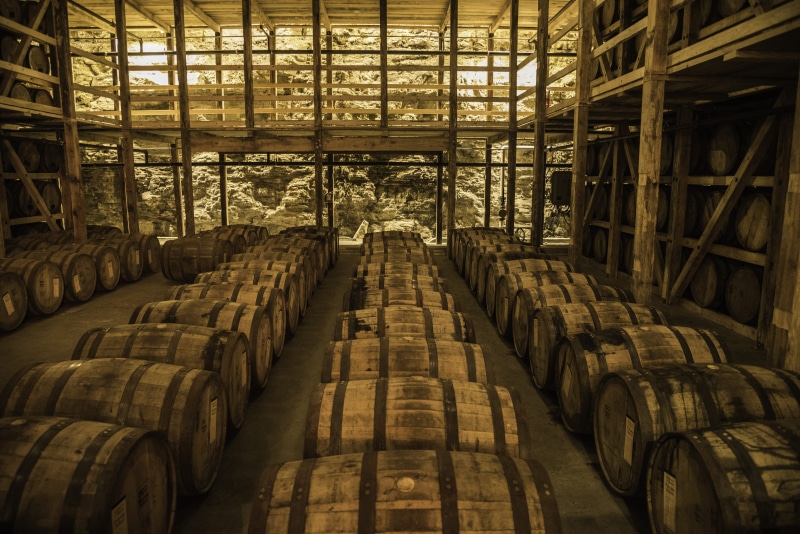 wood - Material, large group of objects, winery, in A Row, factory, building, indoors, industry, Room, cellar, Whiskey, ceiling, storage, old, architecture