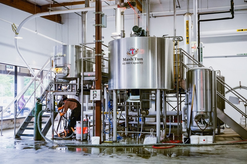 manufacturing equipment, manufacturing, occupation, food and drink industry, real people, stainless, factory, architecture, brewery, machinery, silver