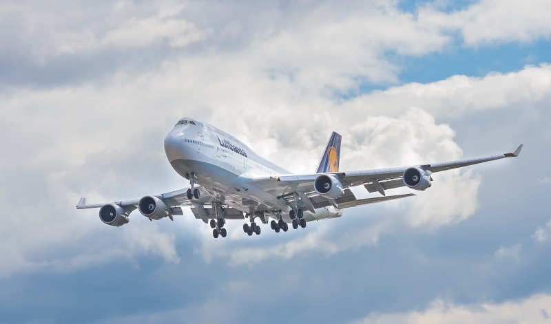 lufthansa, flight, cloud - sky, airport, travel, no people, low angle view, jet engine, nature, mid-air, outdoors, 2K, leaving, queen of the skies, boeing