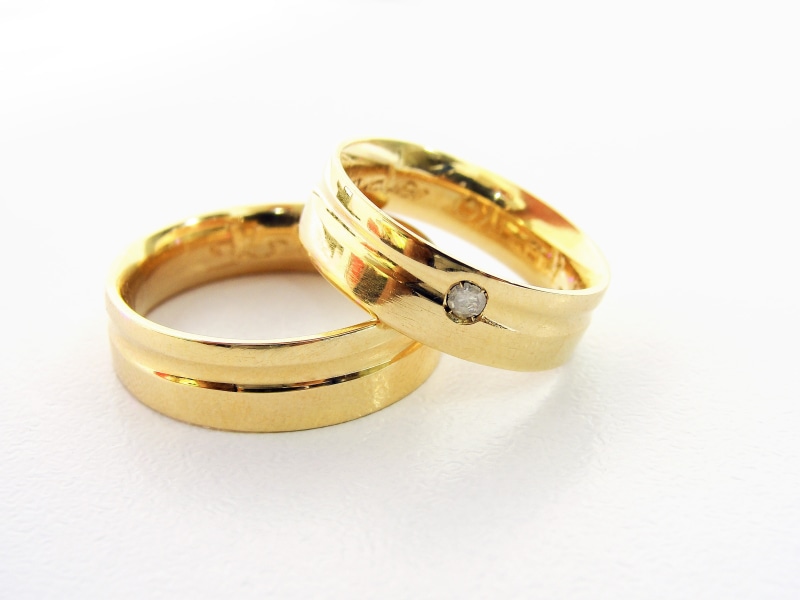 gemstone, gold, luxury, precious gem, rings, couple, love, marriage, pair, commitment, 2K, colored, positive emotion, studio shot, emotion, diamond - gemstone