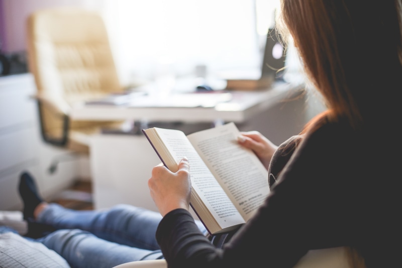 two people, one Person, motivation, activity, Reading, top, comfortable, paper, living Room, Book, young Adult, Girl, 5K, sofa, only women, holding, school