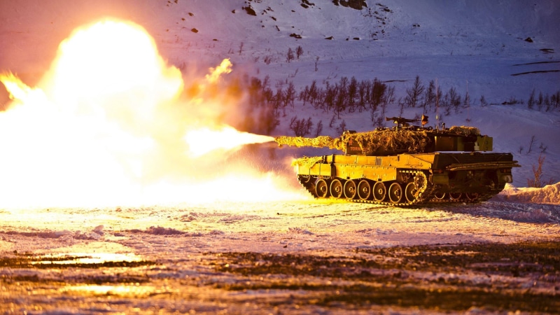 nature, fighting, heat - temperature, Norwegian Army, burning, tank, photo, day, land, battle, aggression, fire, mode of transportation, land vehicle, Leopard 2