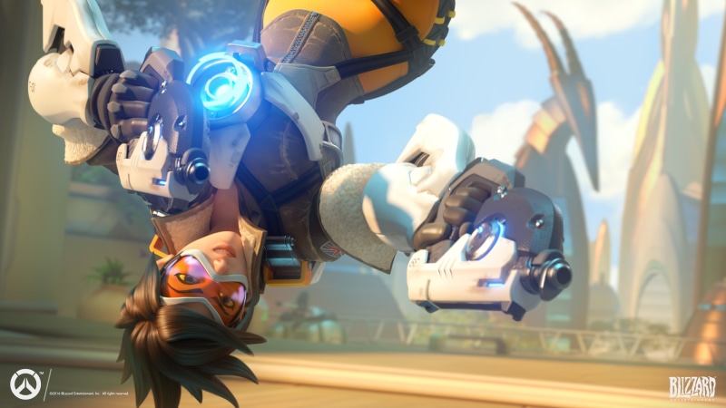 focus on foreground, game, Overwatch, Tracer (Overwatch), technology, protection, motion, sport, holding, headwear, young men, Blizzard Entertainment, two people