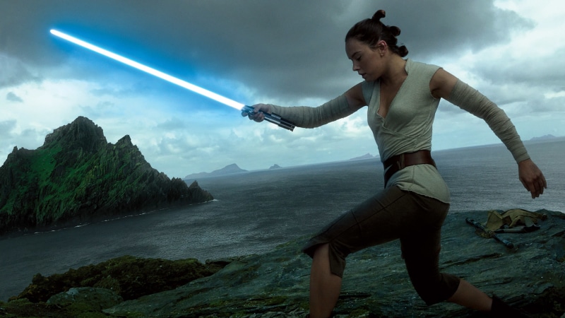 cloud - sky, Rey, sky, young adult, rock - object, standing, 2K, mountain, young women, water, Daisy Ridley, rock, Star Wars, lightsaber, real people