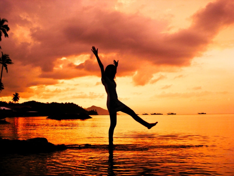 sky, sunlight, women, back Lit, 720P, body of water, sun, water, outdoors, sport, standing, nature, beach, sea, healthy Lifestyle, orange, Sexy, body