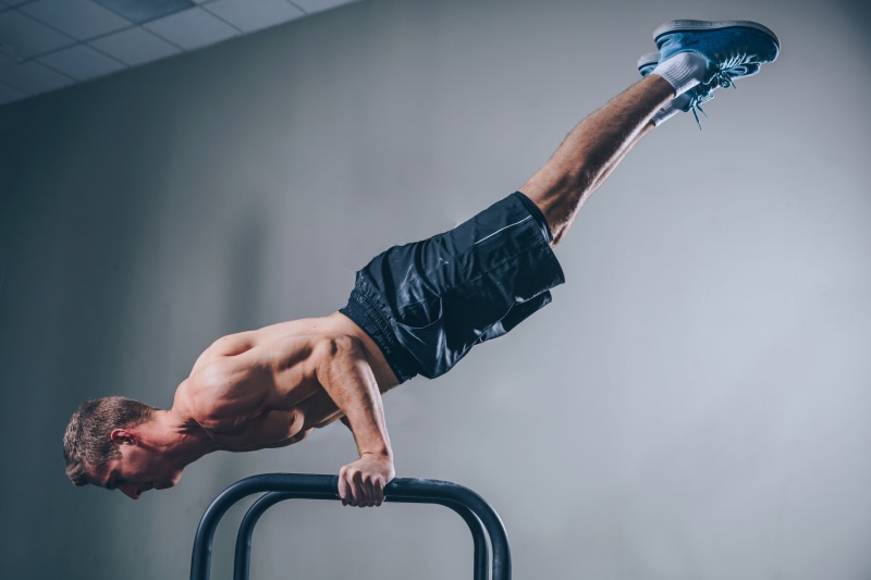copy space, hand, males, body part, Sports, sportsman, mature men, Fitness, effort, balancing, Crossfit, healthy lifestyle, human limb, Gym, athlete, 4K