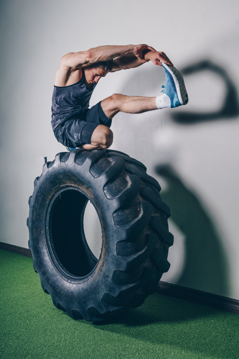 human body part, Workout, males, hand, Exercise, real people, holding, 4K, Sports, focus on foreground, leisure activity, transportation, casual clothing