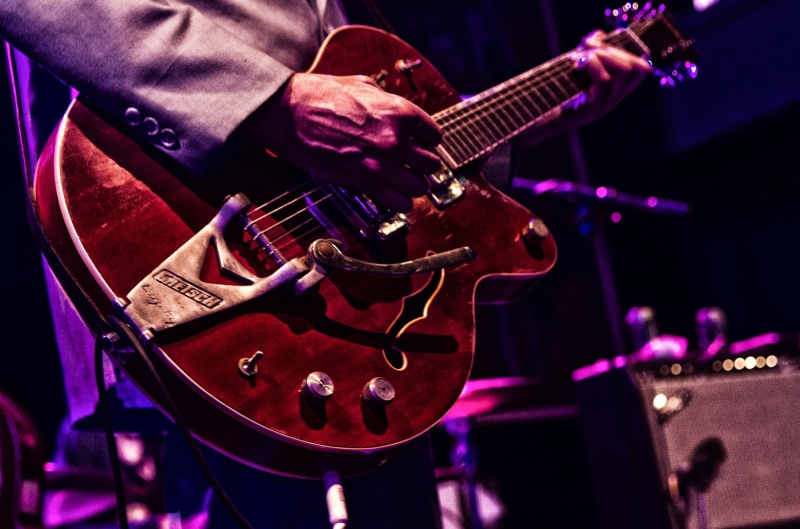 one person, entertainment, live, midsection, nightclub, instrument, performance, guitar, rock Music, 2K, Jazz, Pop, stage - Performance Space, artist