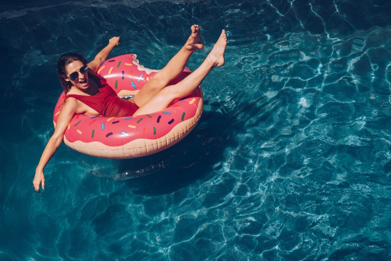 4K, Seasons, one person, sunlight, donut, nature, water, floating on water, swimming pool, lifestyles, high angle view, Swimming, inflatable, real people