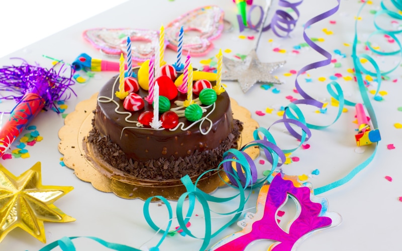 cake, happy, birthday, 2K, candles, streamers, happy birthday