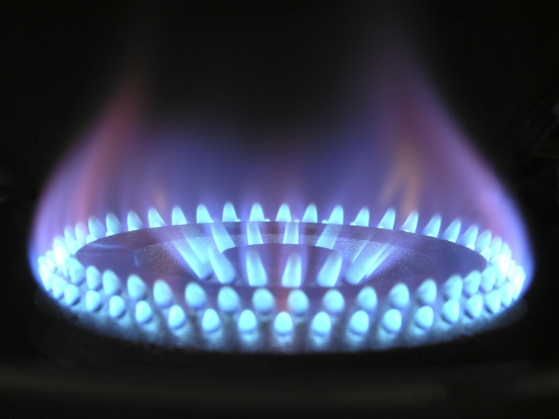 kitchen, macro, appliance, burner, domestic, cook, photography, flame, no people, energy, butane, fossil fuel, black background, 2K, dark, cooking, oven