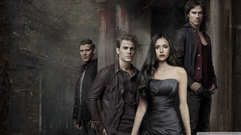 looking at camera, fashion, 1080P, waist up, adult, dark, young women, serious, The Vampire Diaries, clothing, diaries, Klaus Mikaelson, hairstyle