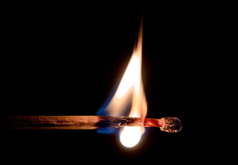 match - lighting equipment, illuminated, lit match, match, light, nature, indoors, 4K, flame, black background, heat, heat - temperature, metaphor, burn