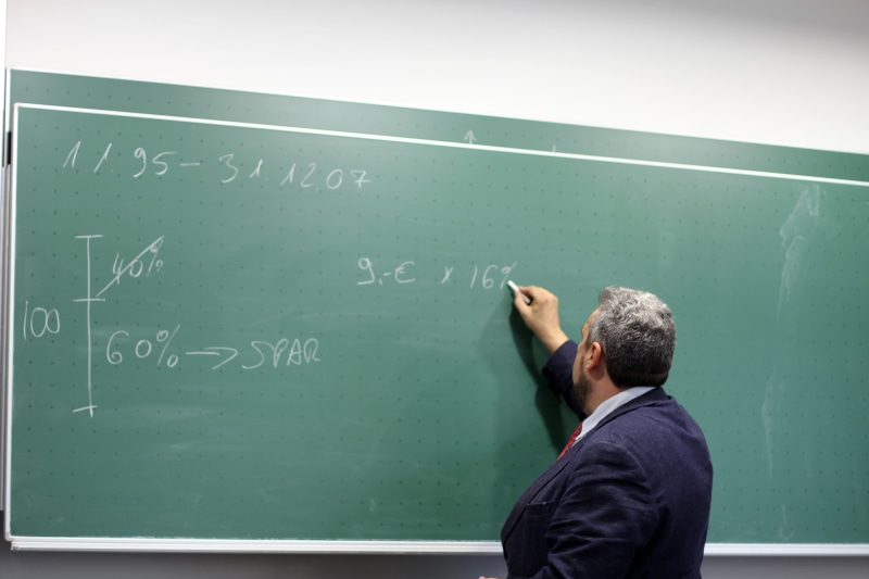 occupation, standing, Board, people, mathematics, education, males, man, rear view, formula, writing, Tutor, writing board, 5K, men, chalk, teaching, classroom