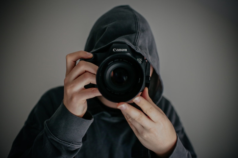 one Person, obscured face, photography Themes, lens - optical instrument, photographer, wearing, photographing, occupation, one Man Only, hand, holding