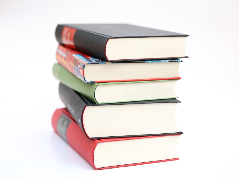 learn, reading, book, page, book stack, know, books, group of objects, wisdom, no people, learning, copy space, publication, stacked, background, studio shot