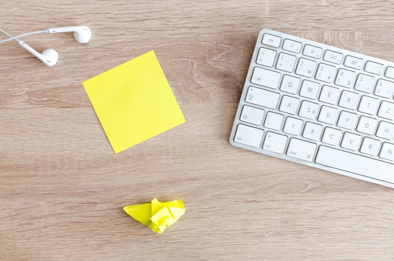 table, pc, communication, reminder, notepad, desktop, internet, above, view, group of objects, laptop, yellow, information, wood, coffee, blank, digital