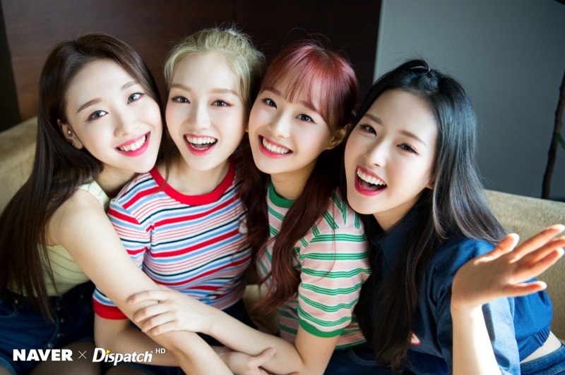 teeth, young adult, K-pop, LOONA, leisure activity, Chuu, togetherness, bonding, indoors, females, young women, beautiful woman, emotion, hairstyle, cheerful