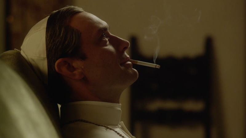 best tv series, Jude Law, Diane Keaton, smoke, room, priest, 2K, The Young Pope, inside, sitting, sofa