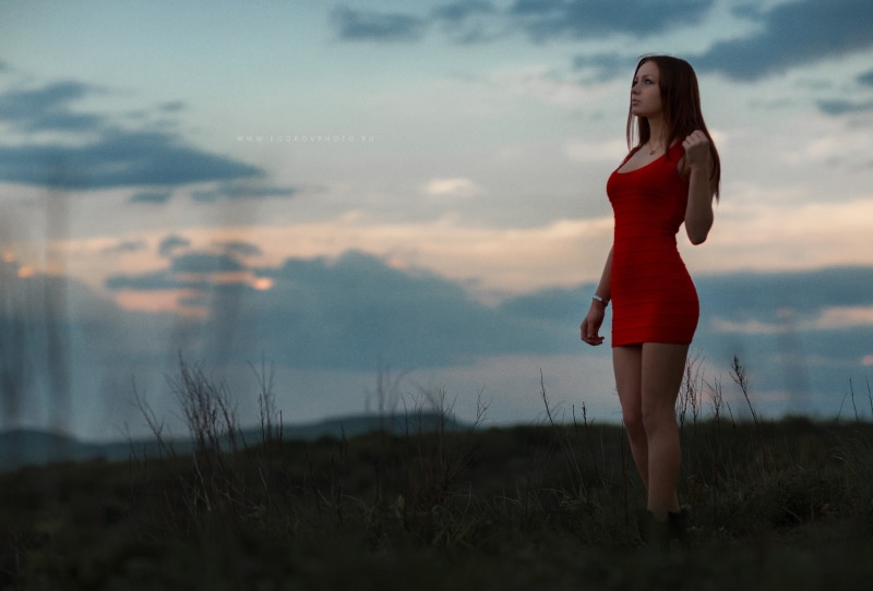 brunette, looking away, necklace, sky, 1080P, red dress, tight dress, women, women outdoors, tight clothing, portrait