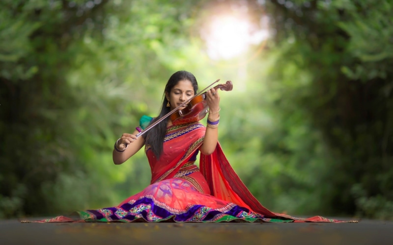 outdoors, beautiful woman, skill, one person, focus on foreground, young women, real people, saree, front view, smiling, 1080P, arts culture and entertainment