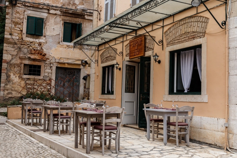 nopeople, Corfu, discover, tables, table, street, restaurante, absence, sets, restaurant, building, 1080P, dining, empty, sidewalk cafe, brown, meat, built Structure