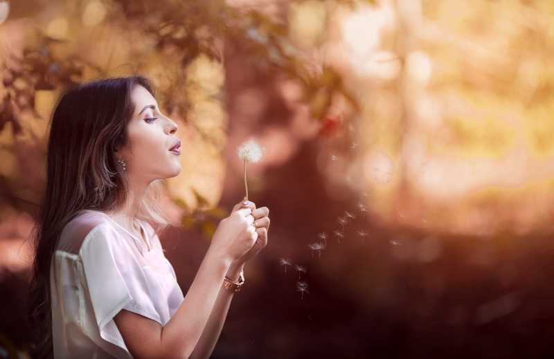 blurry, 5K, young adult, women, photoshoot, teenager, flora, lady, brown hair, fashion, blowing, adult, focus, beautiful woman, girl, golden hour, nature