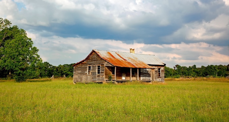 no people, barn, brown, landscape, agricultural building, wood - Material, nature, cottage, building, rural, sky, middle, house, grass, log cabin, abandoned