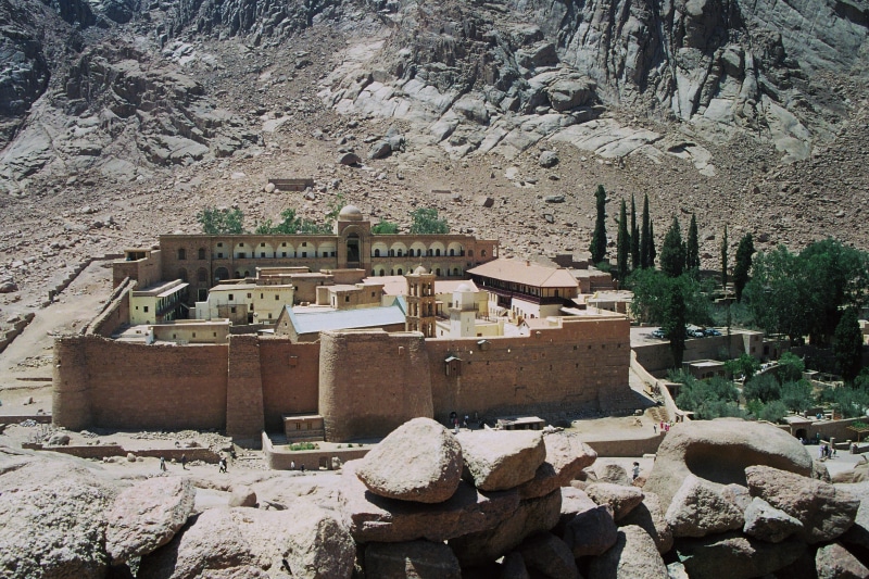 built structure, formation, nature, sinai, rock, greek orthodox, unesco world heritage, fortress, field, green, history, castle, building, rocky mountains