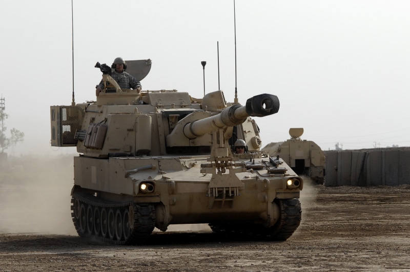 military, occupation, protection, armed forces, gun, safety, sky, government, security, army soldier, weapon, nature, tank, land vehicle, 2K, Paladin