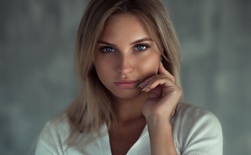 women, portrait, hand, young adult, hairstyle, casual clothing, one person, blond hair, adult, contemplation, young women, 1080P, front view, face, headshot