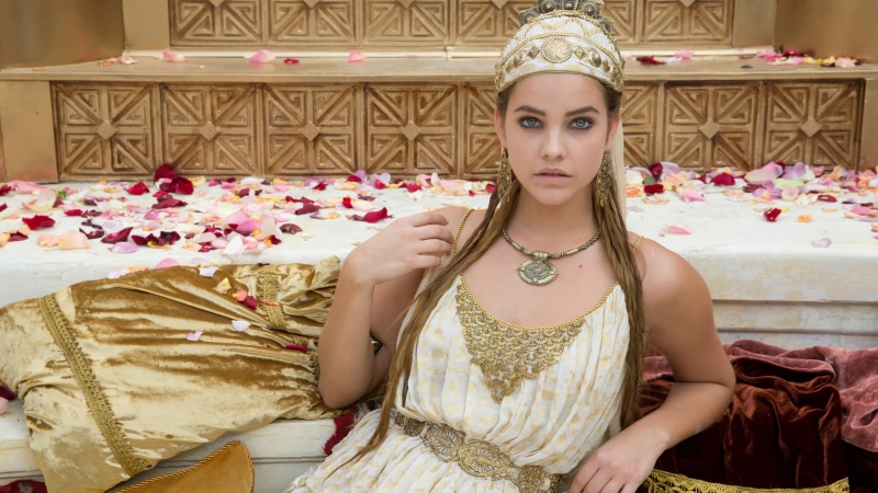 fashion, headdress, white, women, floral pattern, long hair, lifestyles, real people, portrait, indoors, adult, 2K, celebrity, blue eyes, looking at viewer