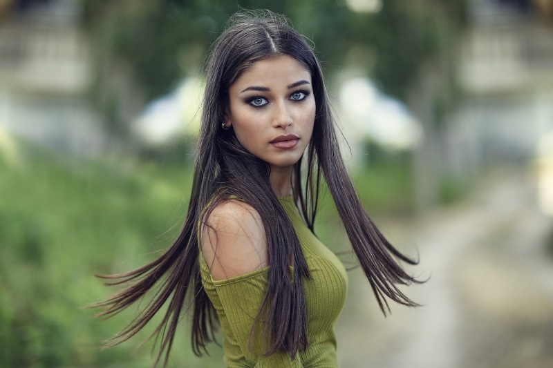 young adult, real people, juicy lips, one person, focus on foreground, young women, model, hairstyle, brunette, beautiful woman, hair, leisure activity
