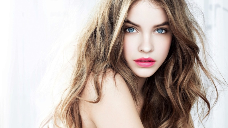 fashion model, young adult, women, looking at camera, face, body part, beautiful woman, human face, adult, fashion, beauty, luxury, human hair, hairstyle