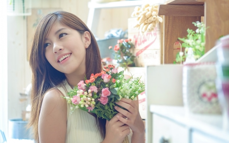 2K, Holding, Girl, Beautiful, Asian, Flowers