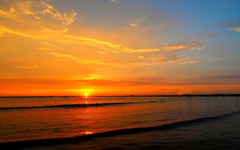 pc, red, waves, beautiful, 2K, tablet, ocean, desktop, sea, sky, mobile, cloud, phones, sunset, hd